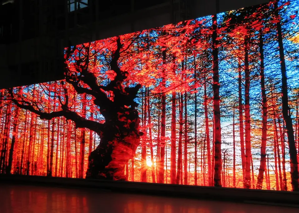 Fine-pitch LED video wall digital signage system for indoor outdoor and rental